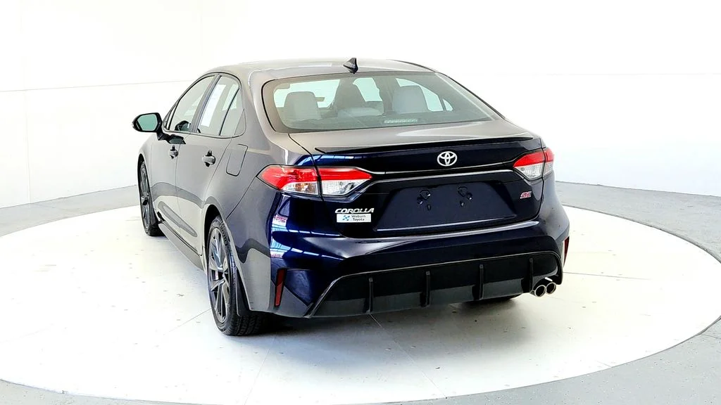 Used 2023  Toyota SE image 5