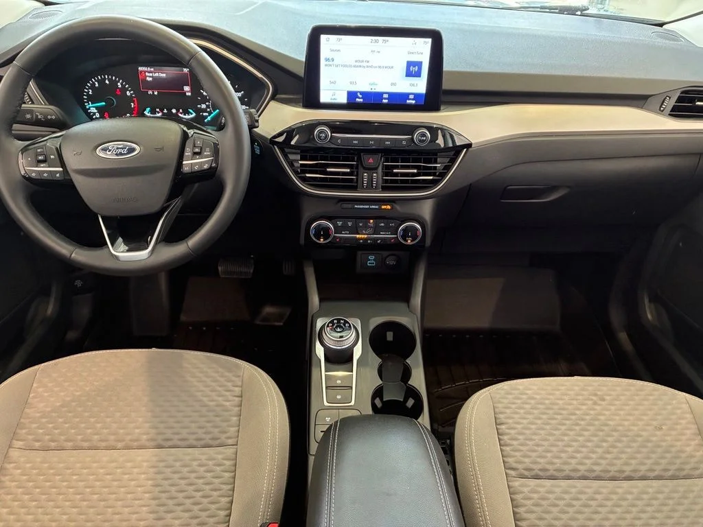 Used 2022 Blue Ford SE image 11