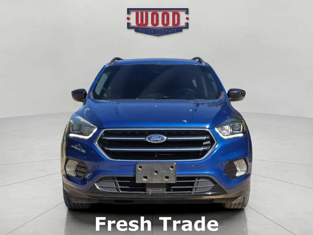 Used 2018 Lightning Blue Metallic Ford SE image 2
