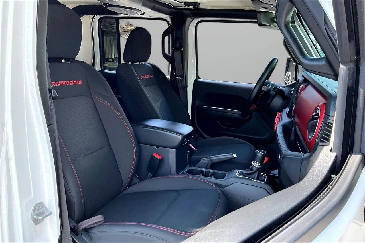 Used 2021 White Jeep Rubicon image 23