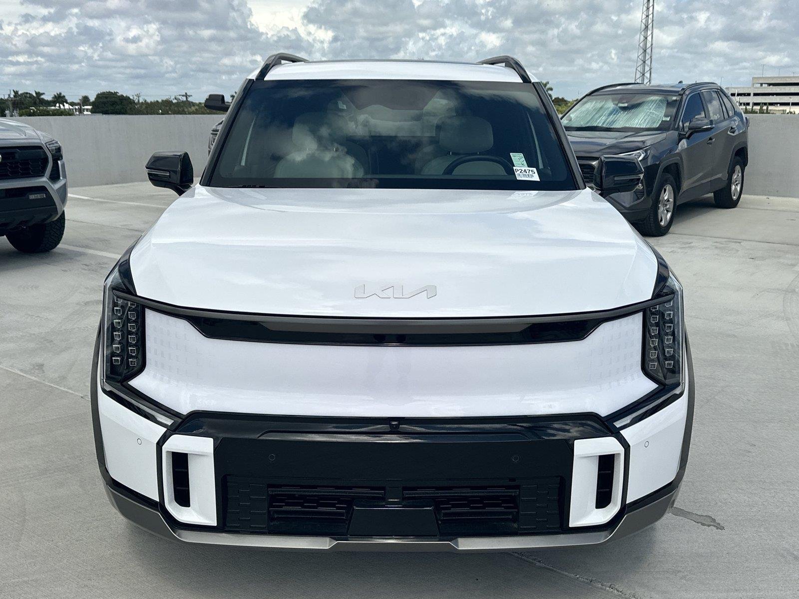 Used 2025 Kia EV9 GT-Line with VIN 5XYAEFS55SG003426 for sale in Miami, FL