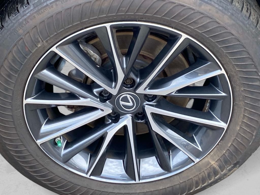 Used 2022 Silver Lexus 350 Base image 27