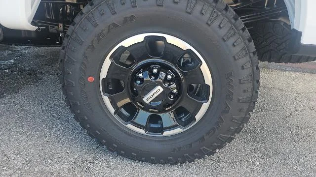 New 2027 Oxford White Ford XL 4WD image 32