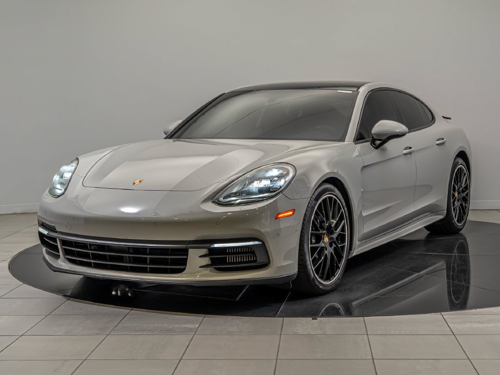 Used 2018 Chalk Porsche 4S image 1