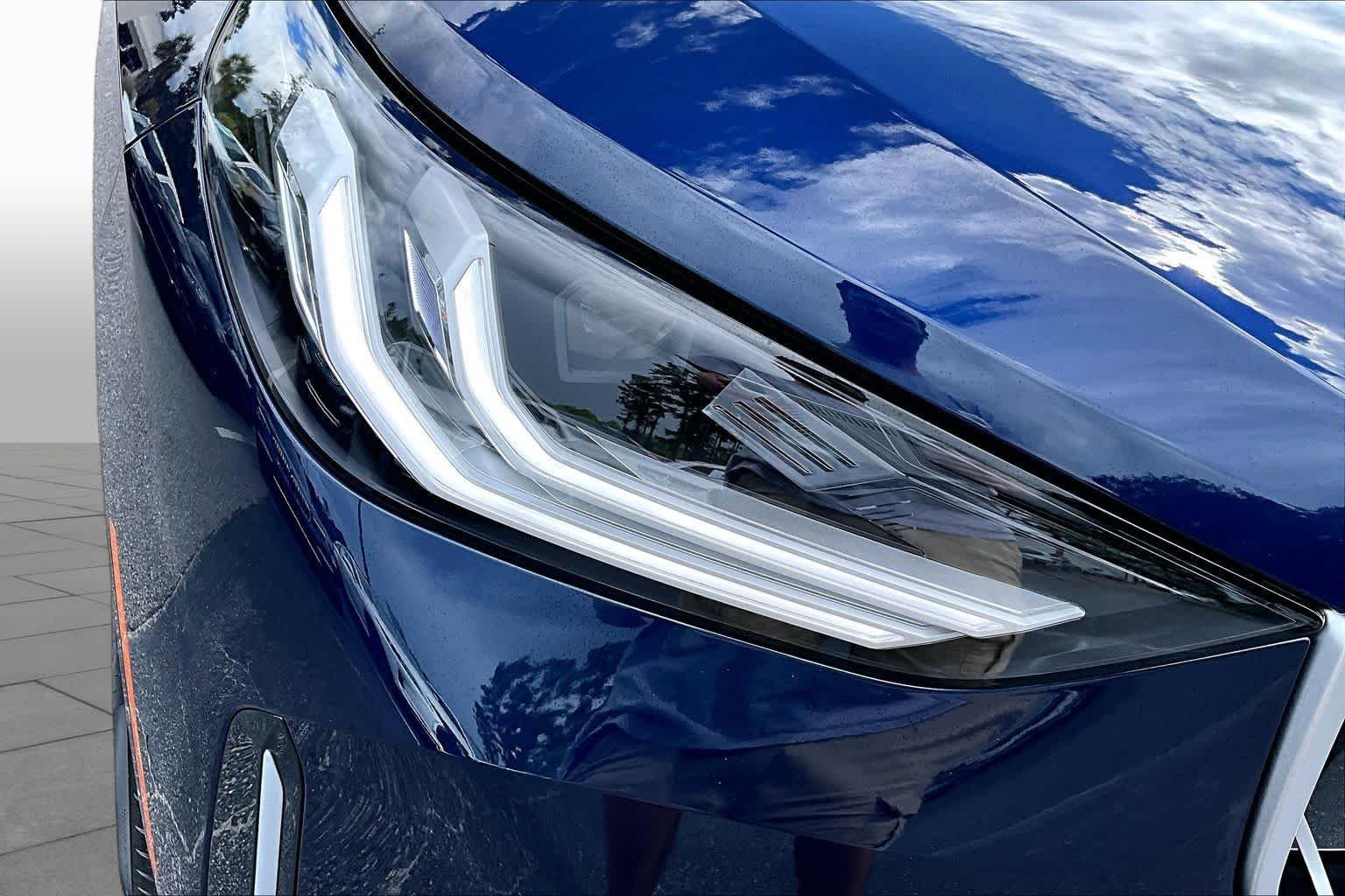 New 2026 Tanzanite Blue II Metallic BMW 30 xDrive image 13