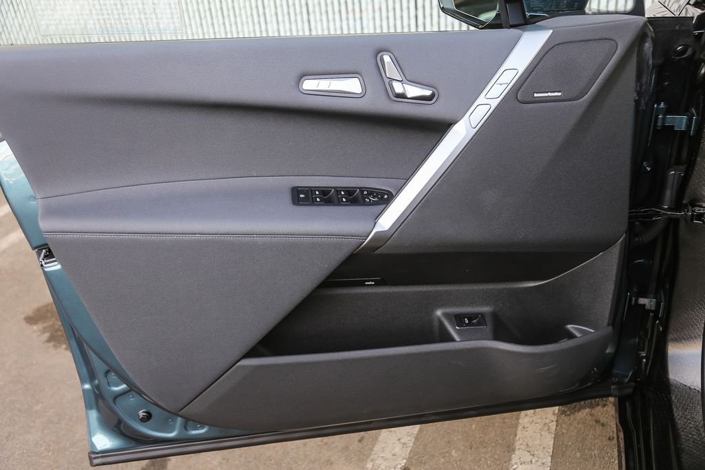 2025 BMW iX 50 - Photo 15