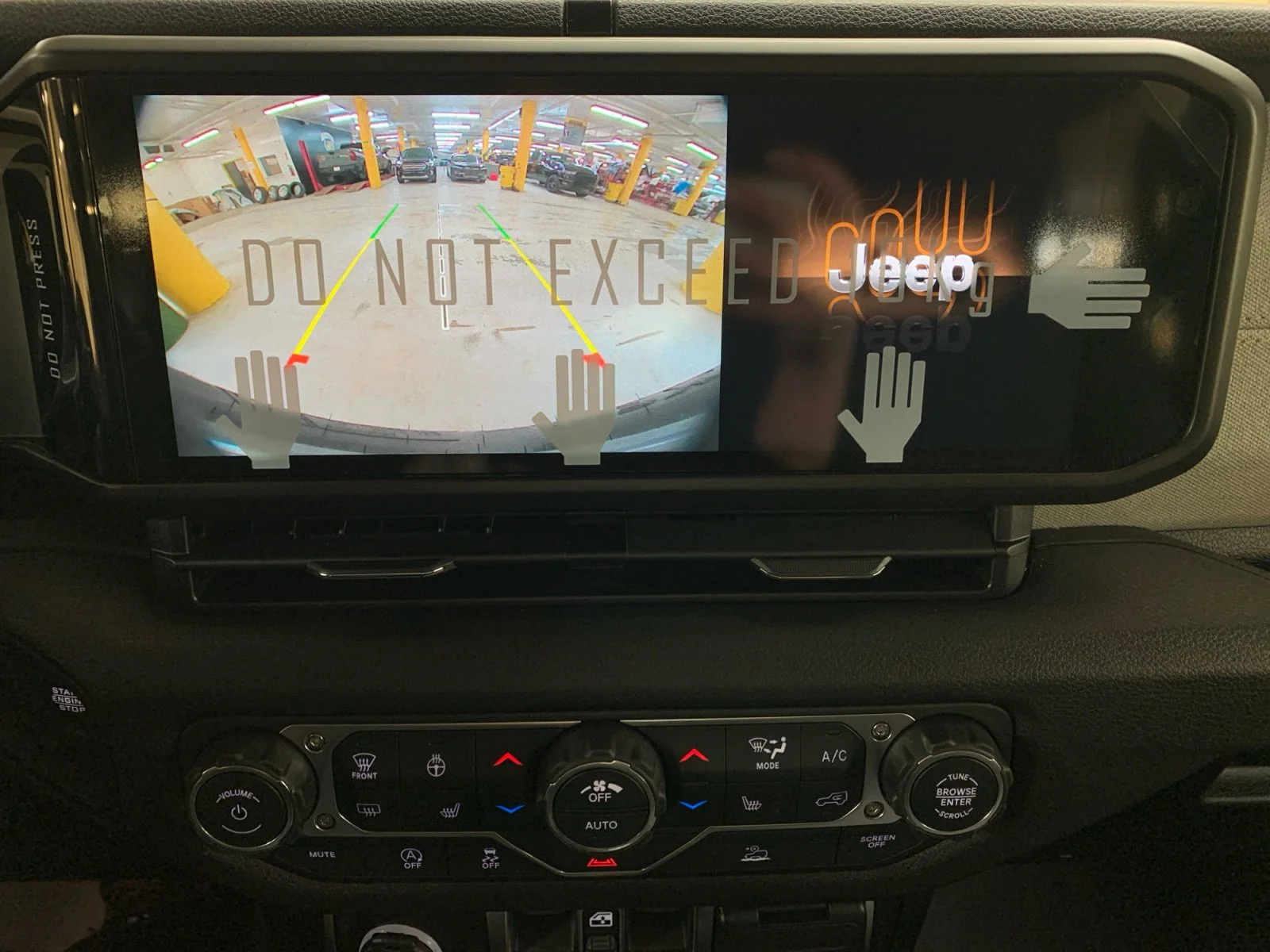 New 2026 Reign Jeep Sport S image 22