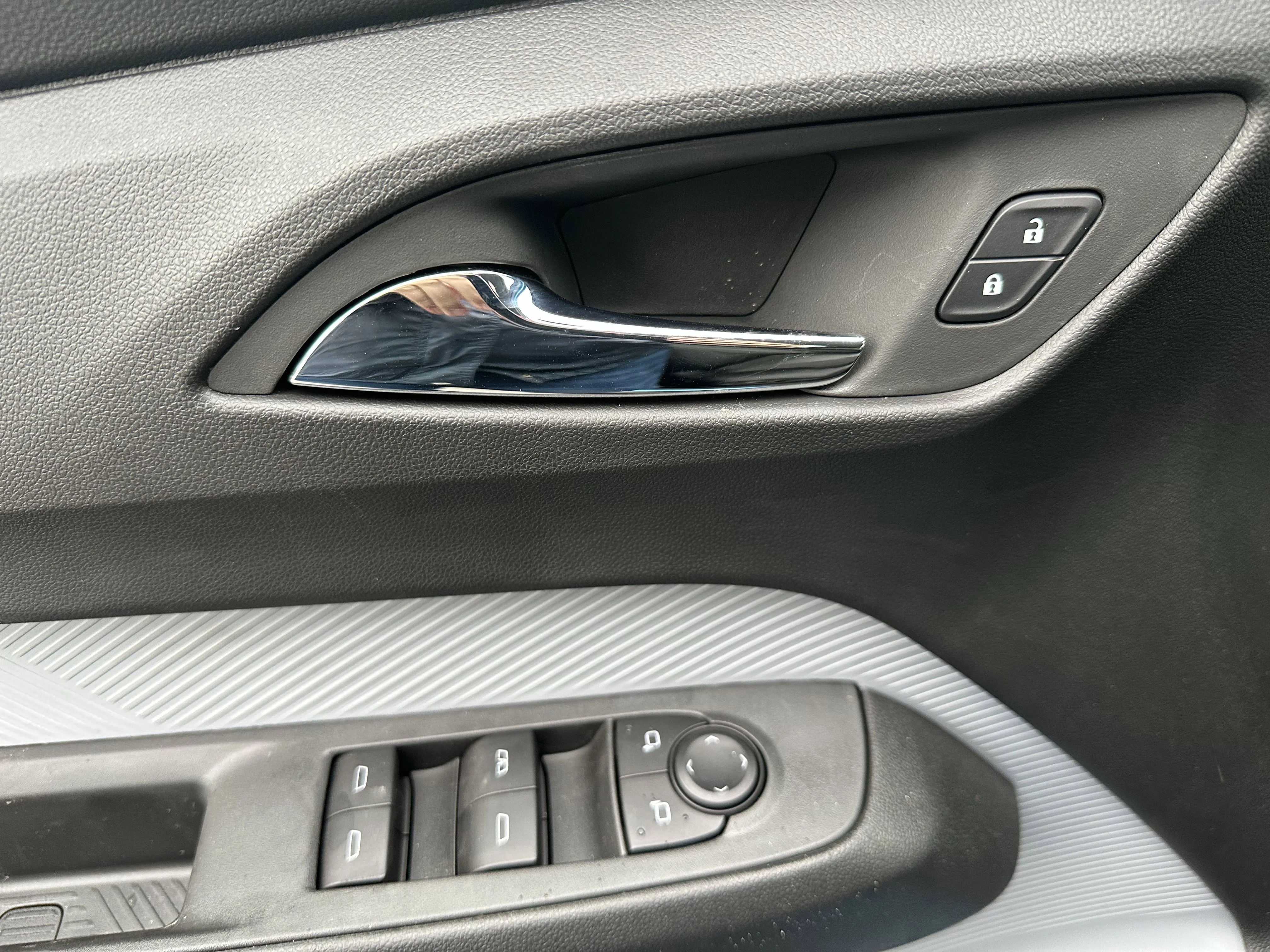 New 2027 Marina Blue Metallic Chevrolet LT image 18