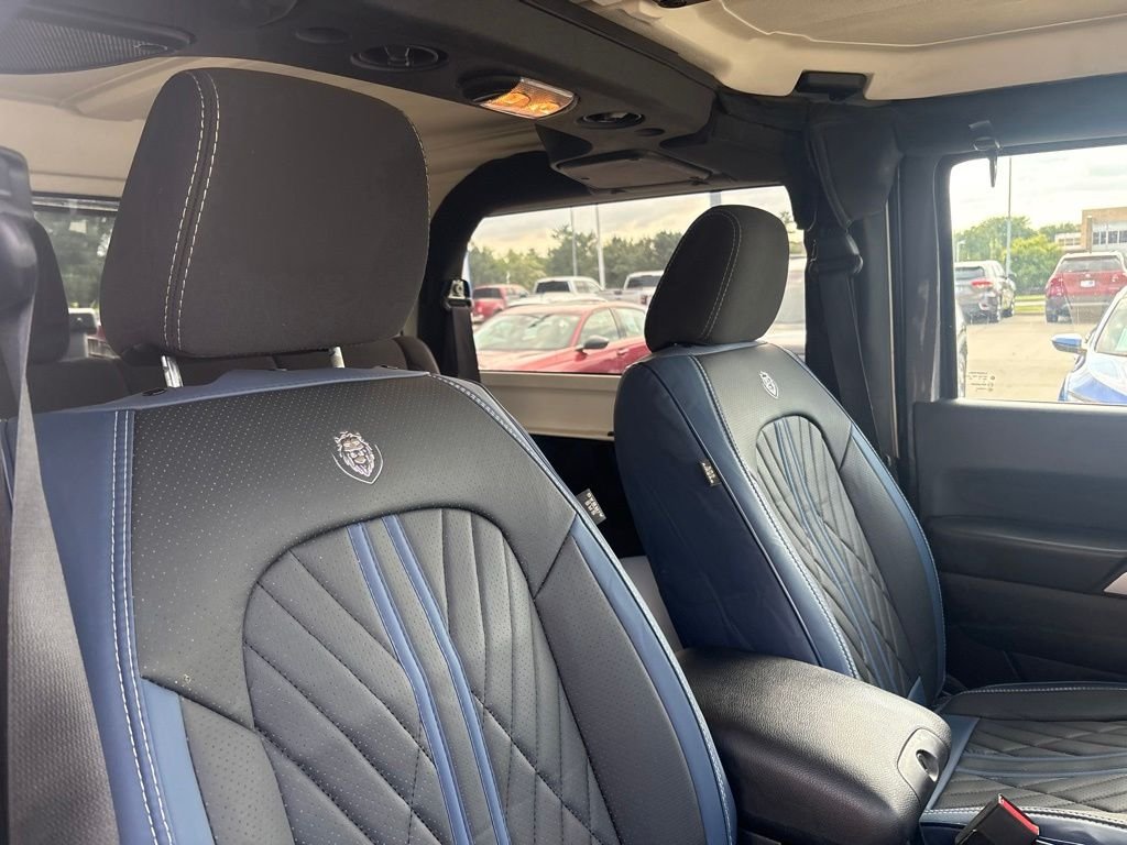 Used 2017 Granite Crystal Metallic Clearcoat Jeep Sahara image 22