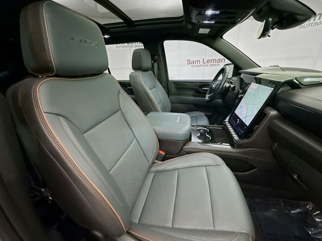 2025 GMC Yukon AT4 - Photo 32