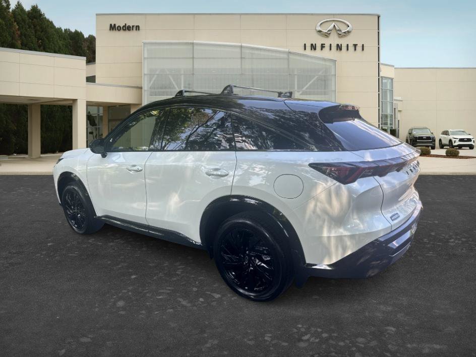 New 2027 Radiant White/Black Obsidian INFINITI SPORT image 6