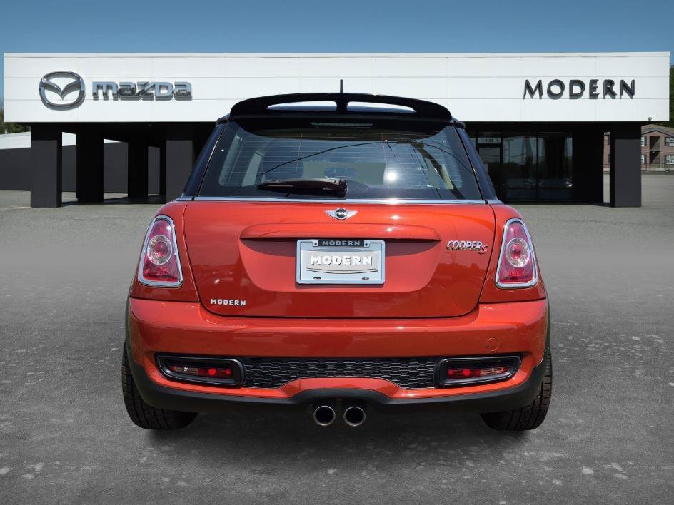 Used 2013 Spice Orange Metallic MINI S image 3