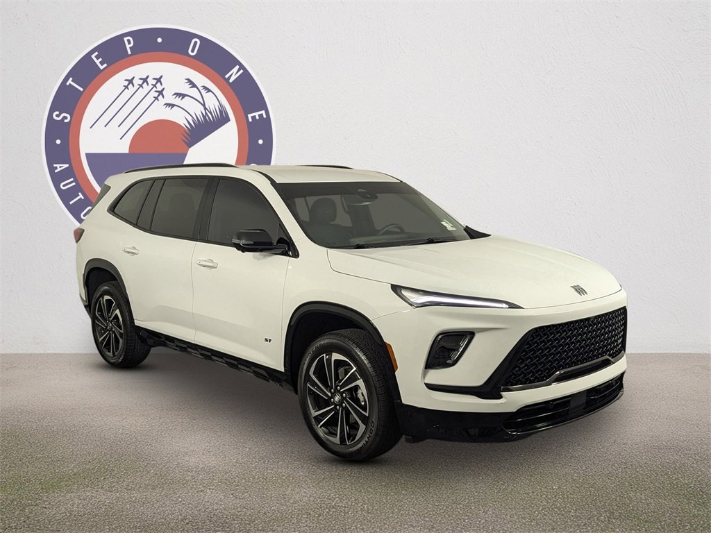 2025 Buick Enclave Sport Touring photo 2