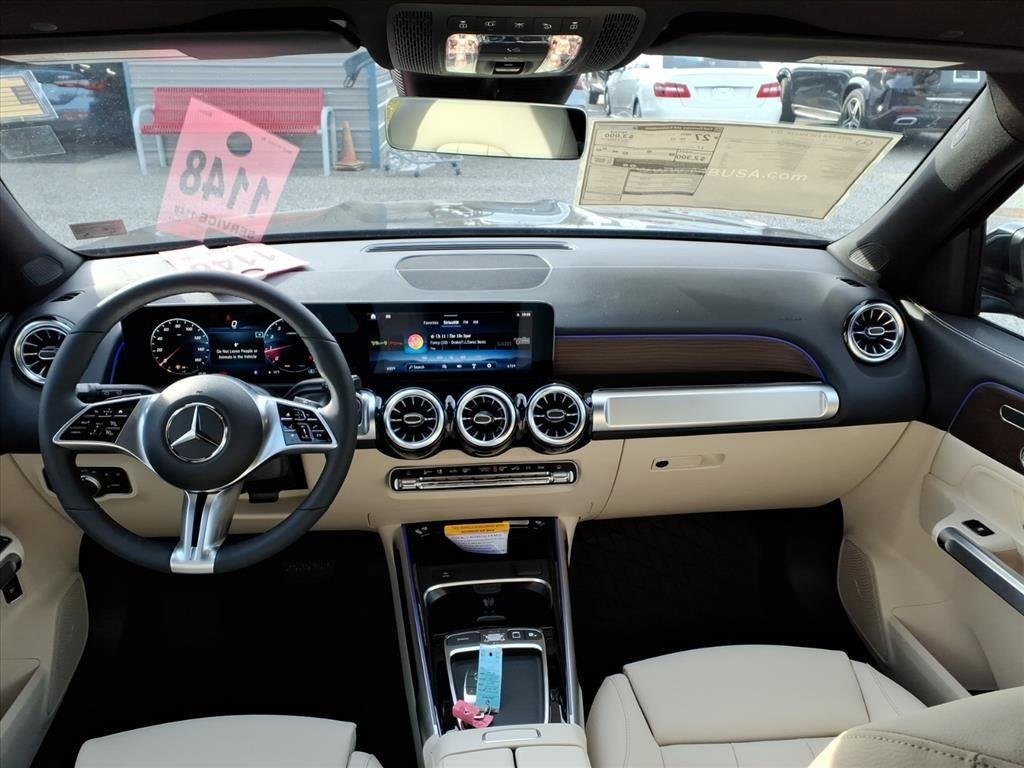 New 2026 BLACK Mercedes-Benz GLB 250 image 23