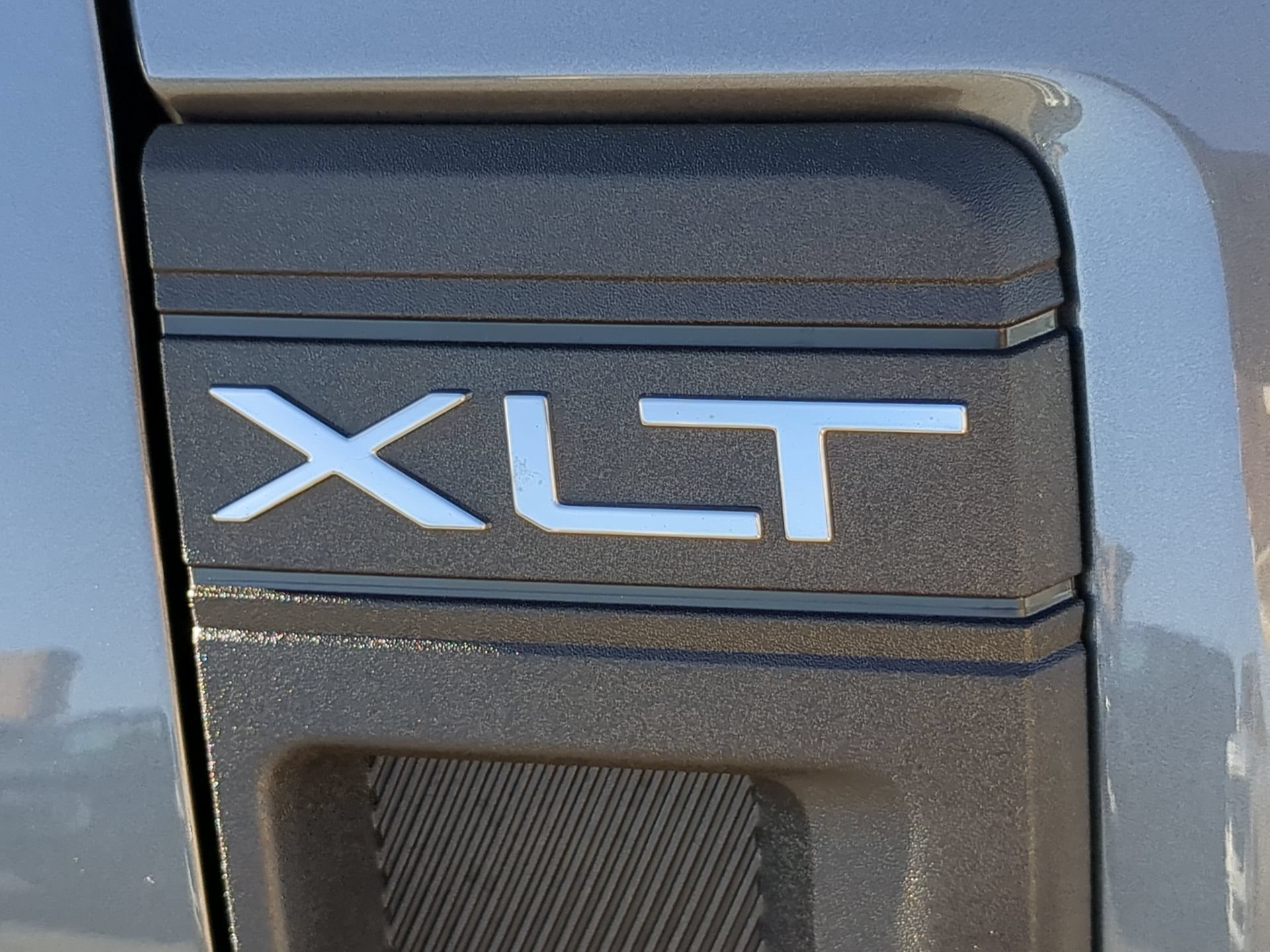 New 2026 Carbonized Gray Metallic Ford XLT image 44