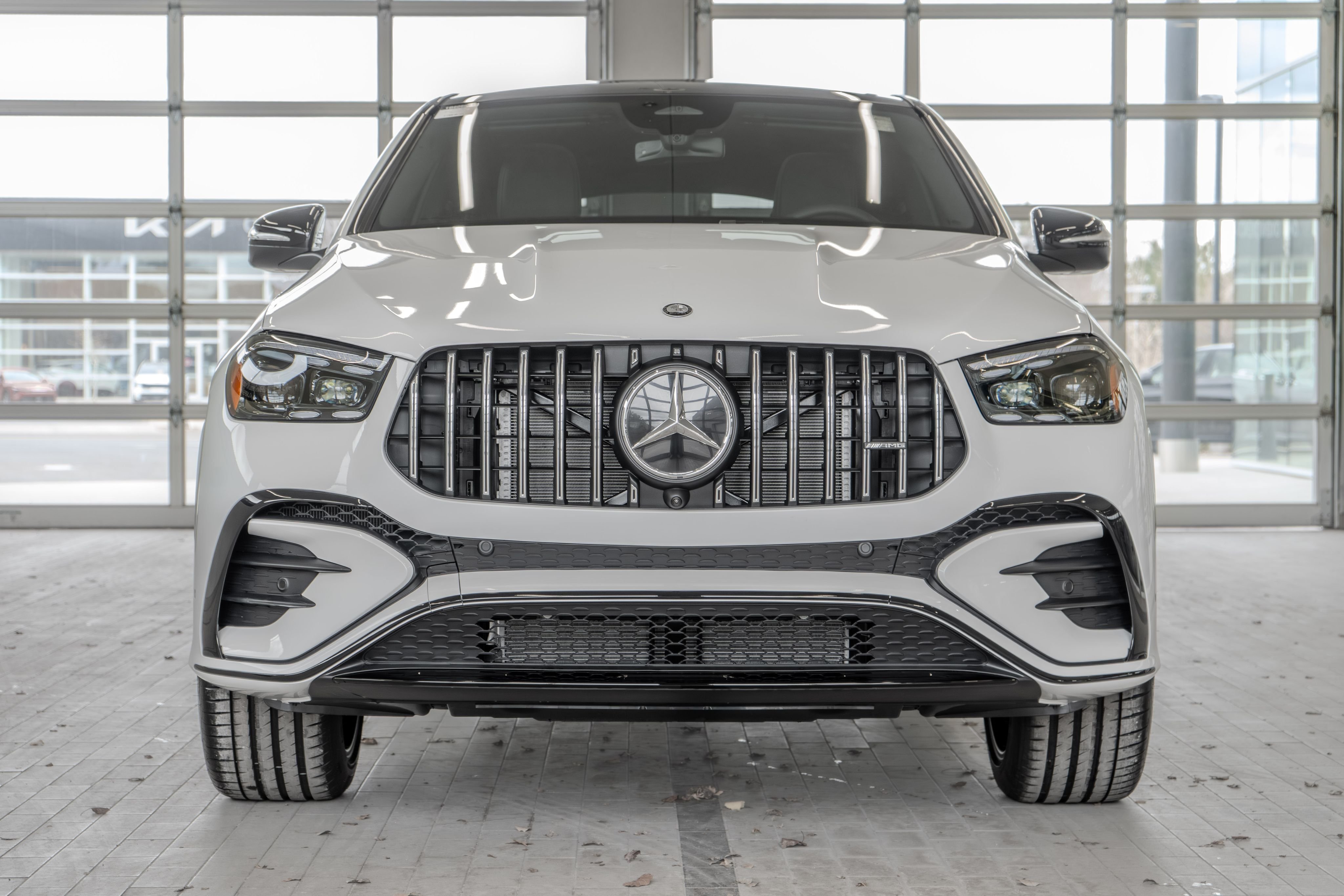 New 2026 MANUFAKTUR Moonlight White Metallic Mercedes-Benz GLE 53 AMG® image 11