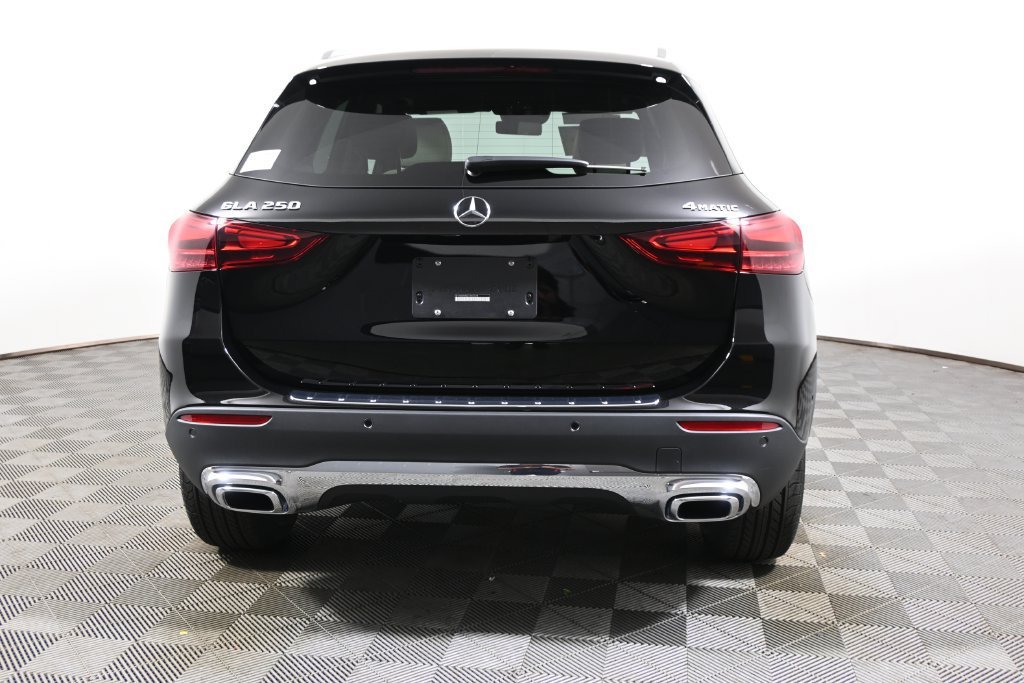 New 2026 Night Black Mercedes-Benz GLA 250 image 44