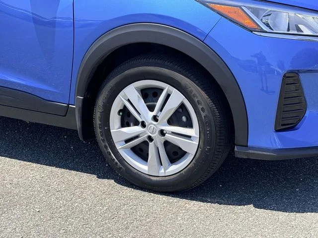 Certified Used 2024 Blue Nissan S image 7