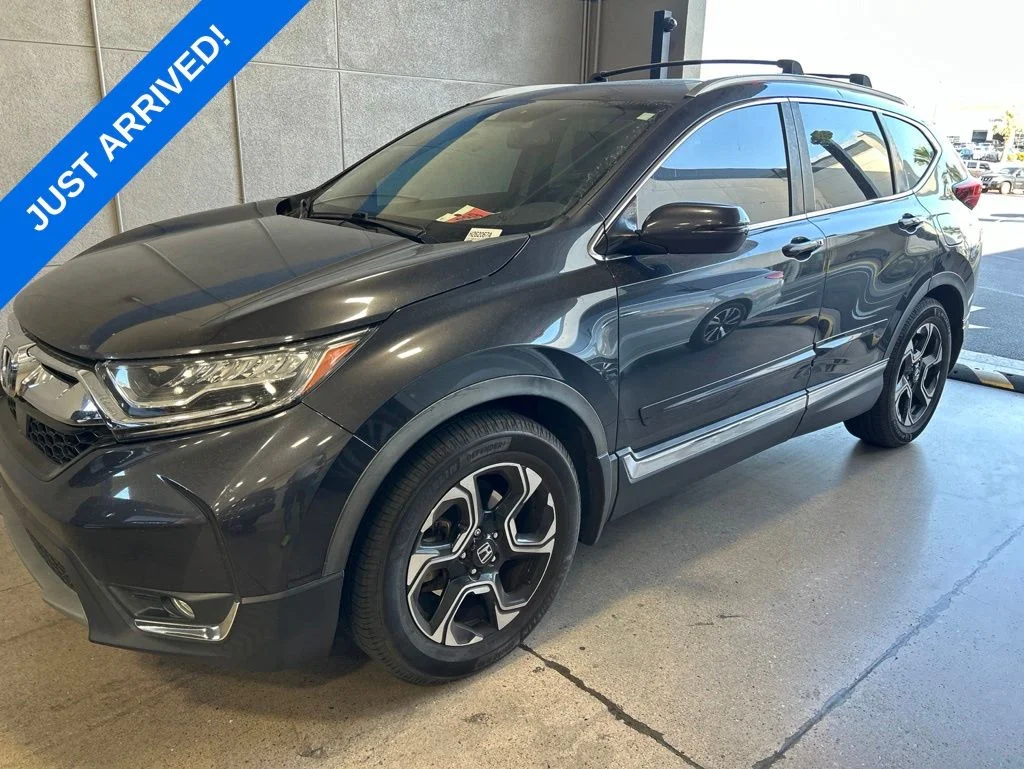 2017 Honda CR-V Touring 2WD's photo