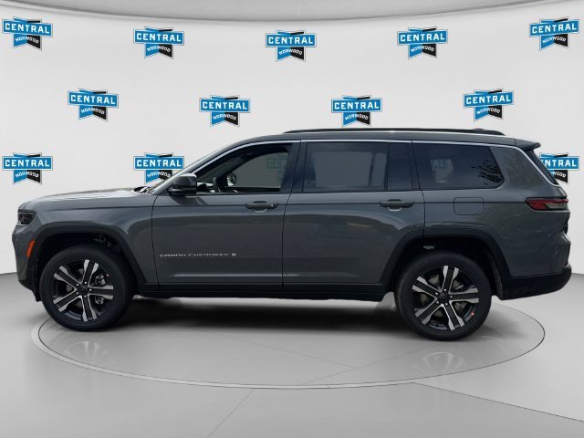 New 2027 Sting-Gray Clear-Coat Paint Jeep Limited image 2