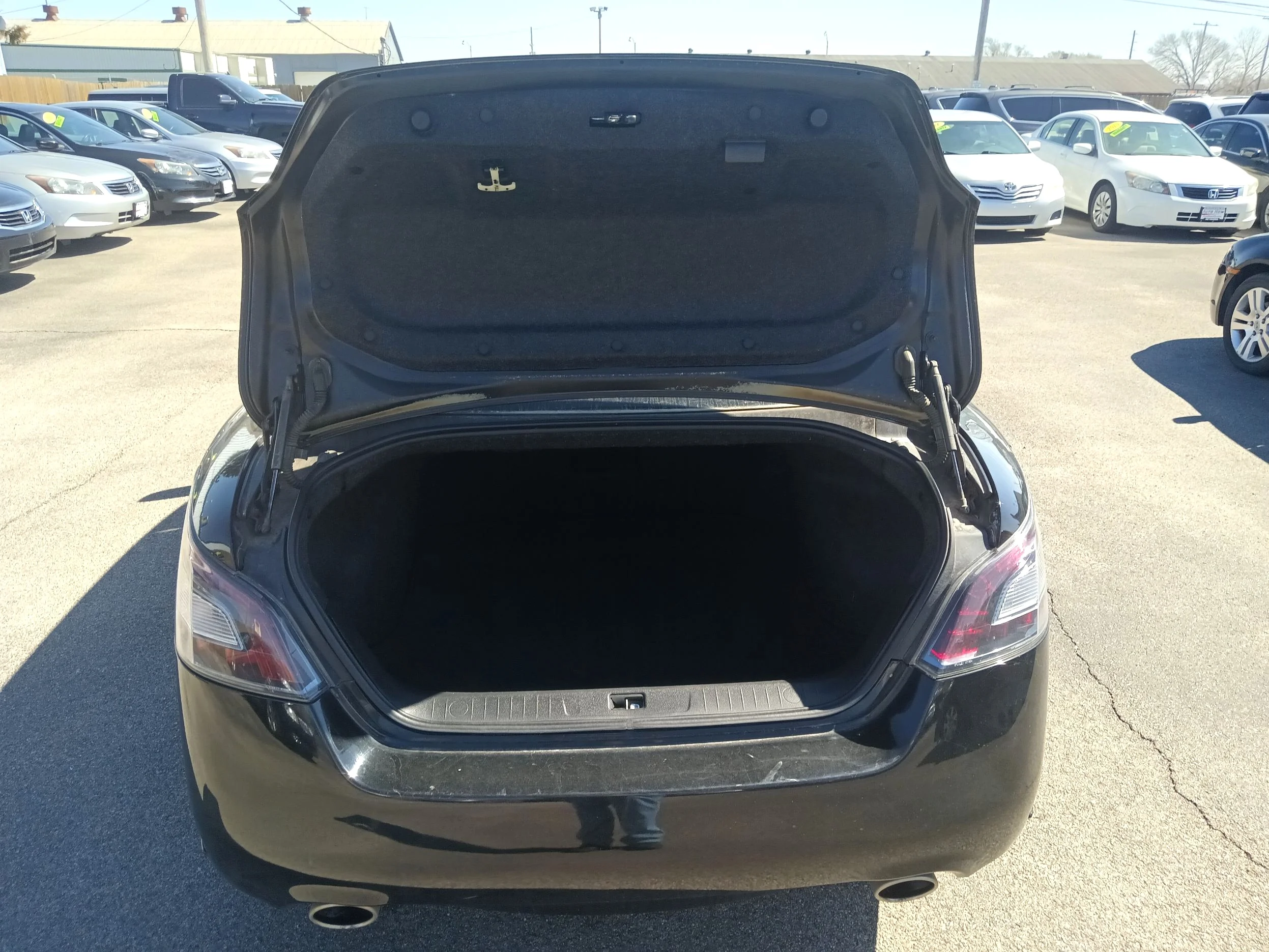 Used 2014  NISSAN  image 12