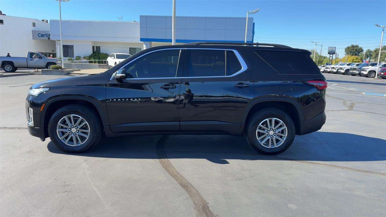 2023 Chevrolet Traverse 1LT - Photo 8