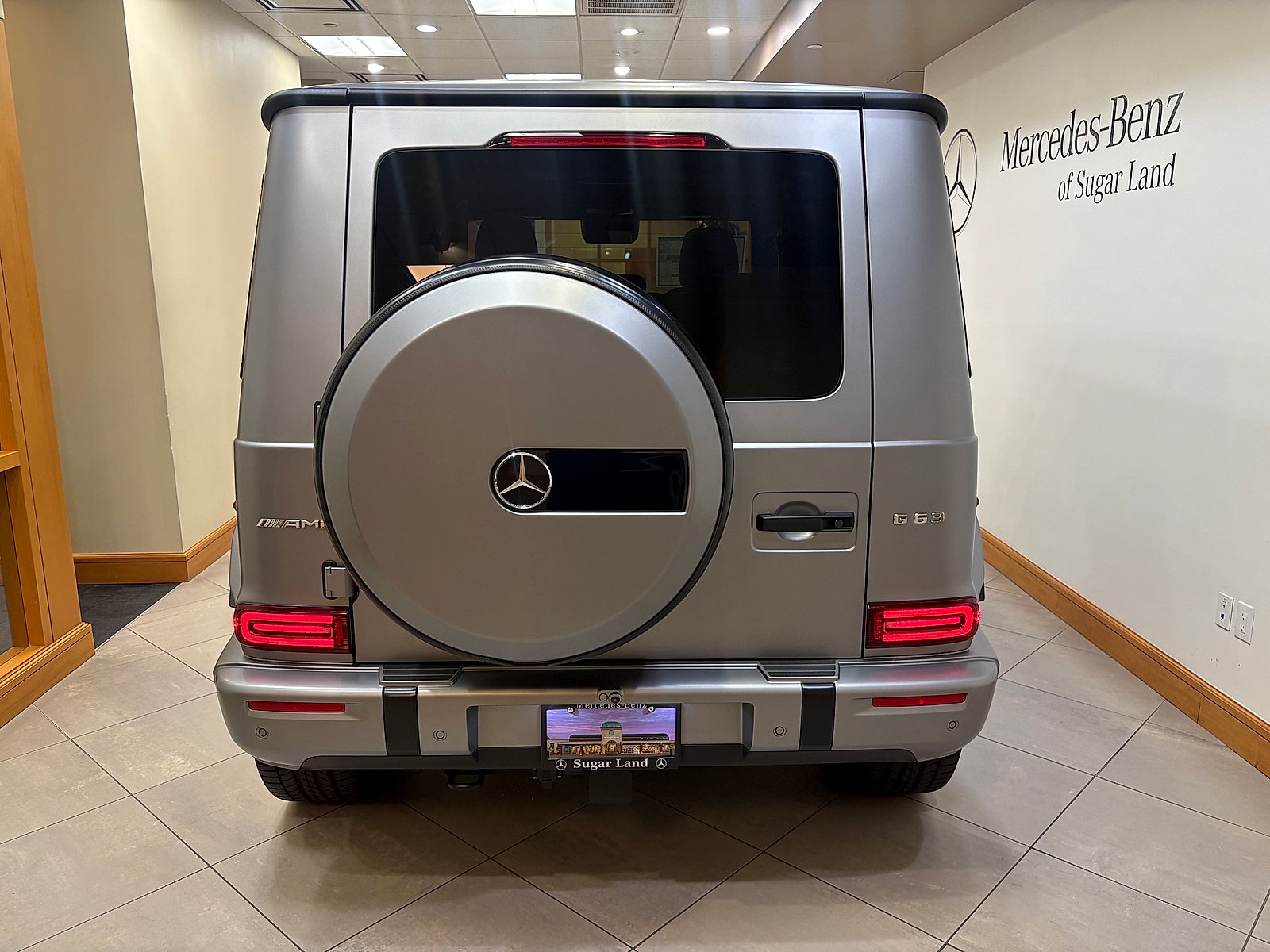 New 2027 MANUFAKTUR Platinum Magno Mercedes-Benz AMG® G 63 image 5