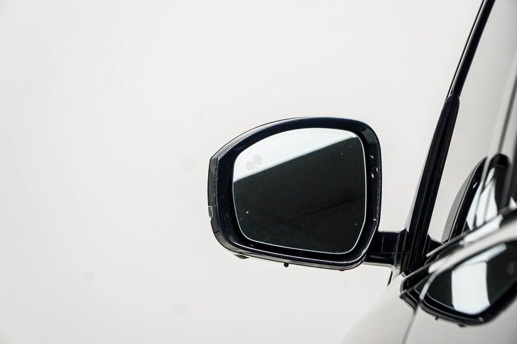 Used 2022 Black Land Rover SVAutobiography image 15
