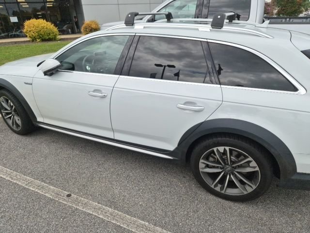 Used 2019 Glacier White Metallic Audi 2.0T Premium image 9