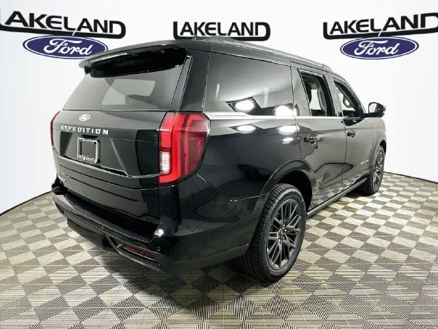 New 2027 Black Ford Platinum image 3