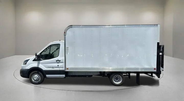 New 2023 White Ford Base image 3