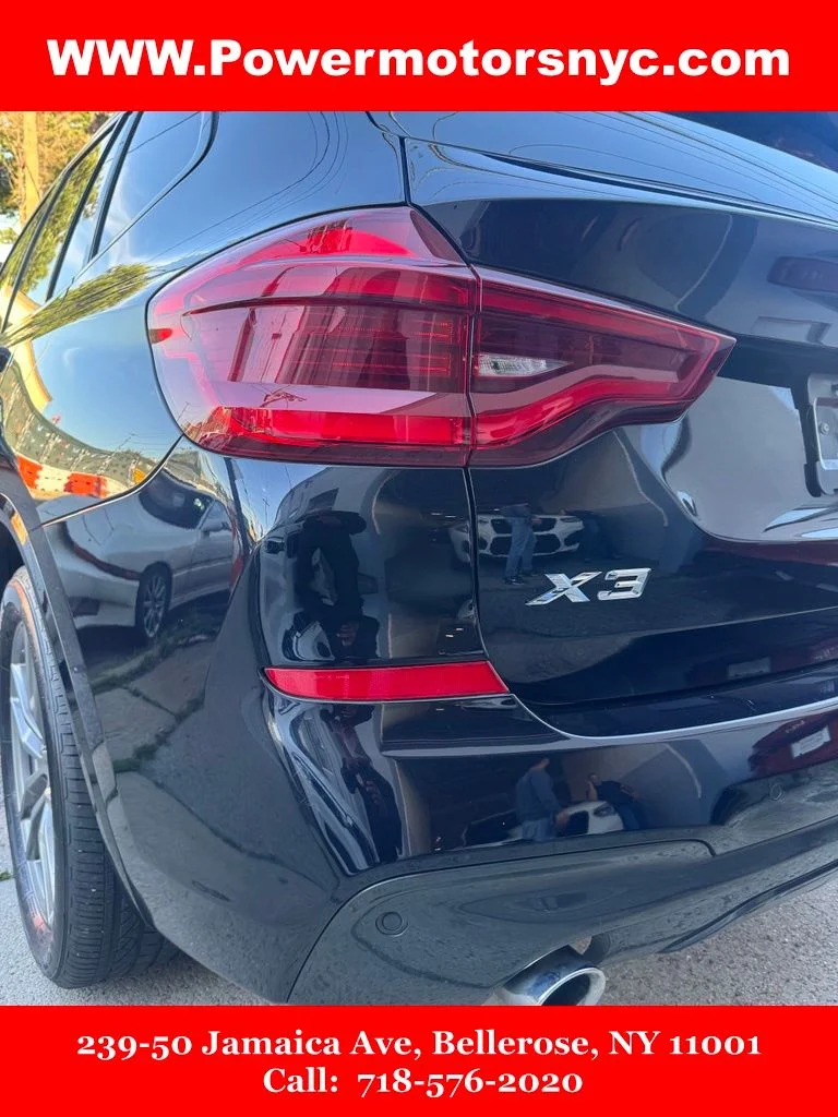 Used 2019 Black BMW xDrive30i image 11