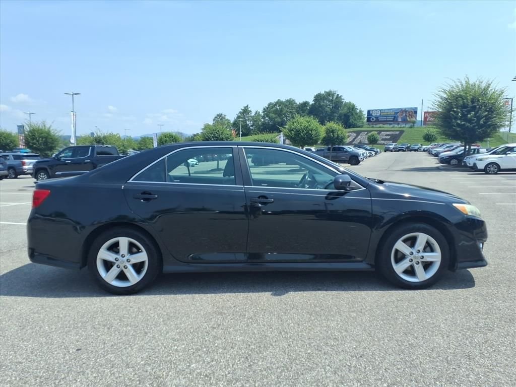 Used 2013 Black Toyota SE image 3