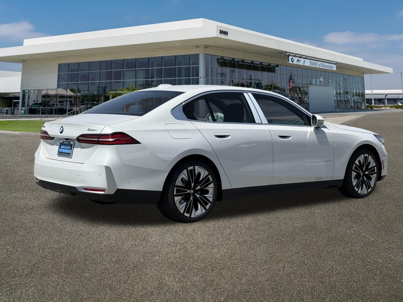New 2027 Mineral White Metallic BMW 530i xDrive image 10