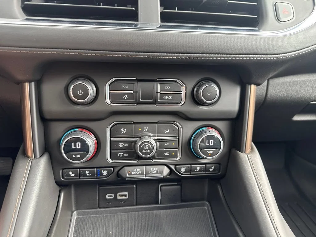 Used 2023 Black Chevrolet High Country image 44