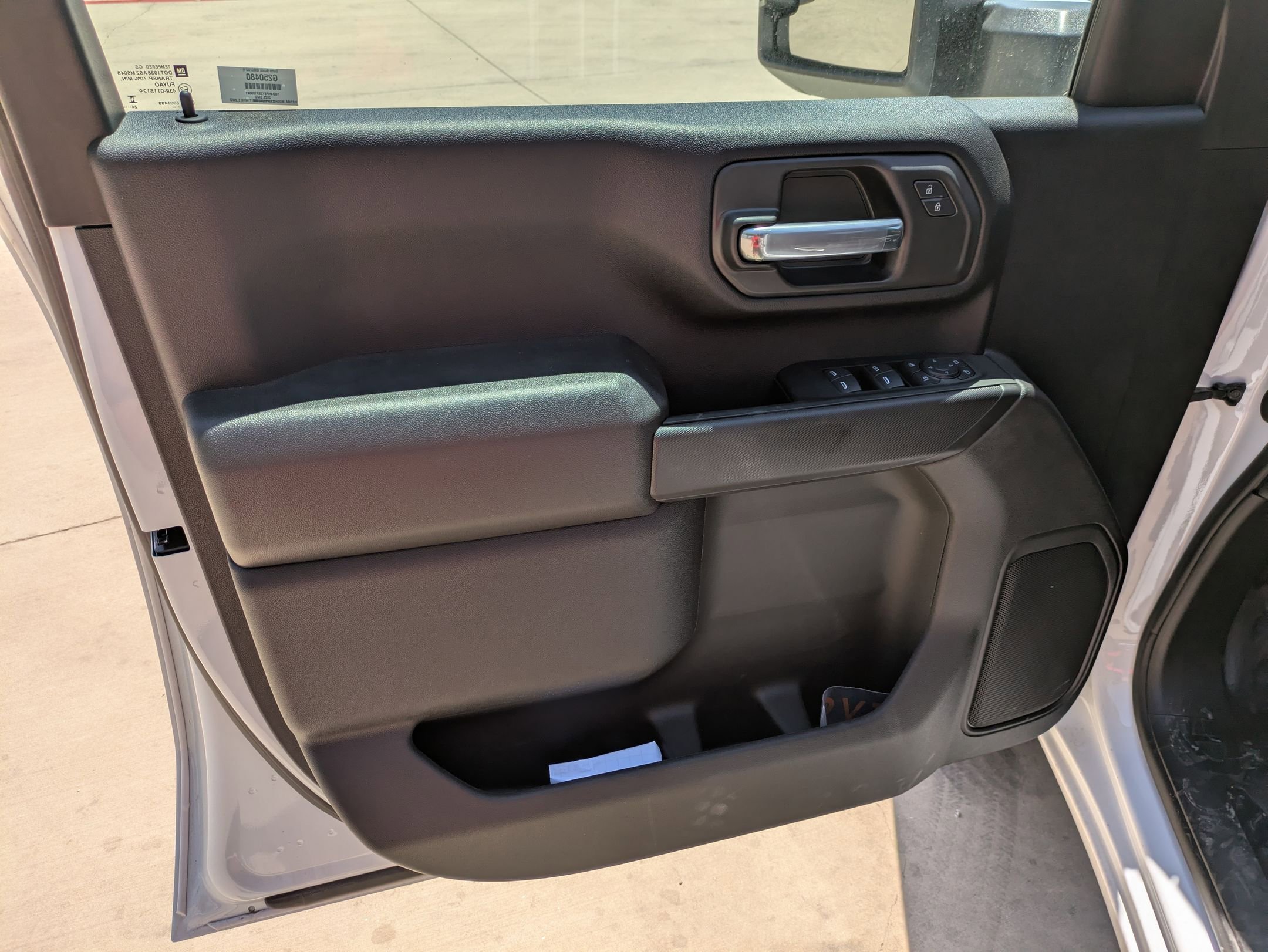 2025 GMC Sierra 3500HD Pro - Photo 15