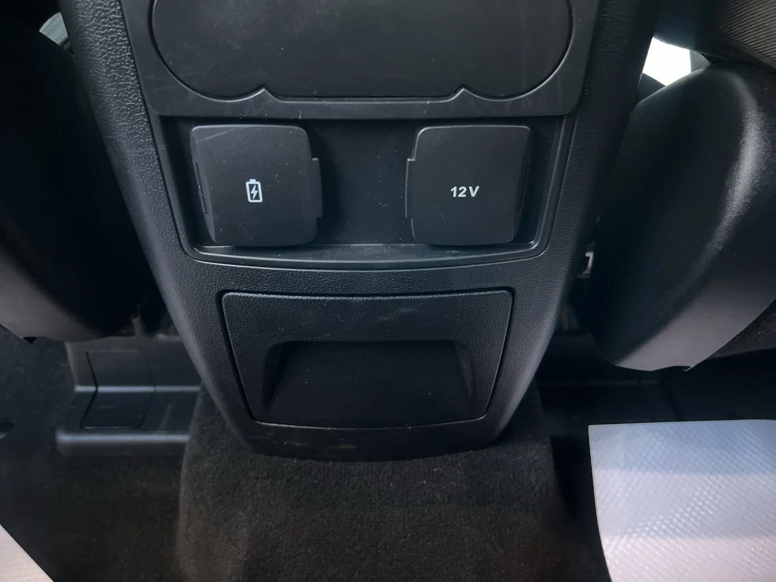 Used 2023 Agate Black Metallic Ford XLT image 24