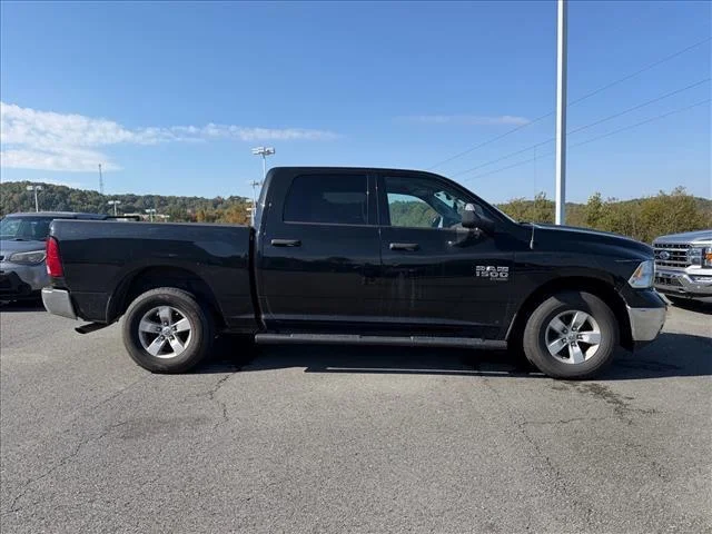 Used 2022 Diamond Black Crystal Pearlcoat Ram SLT image 9