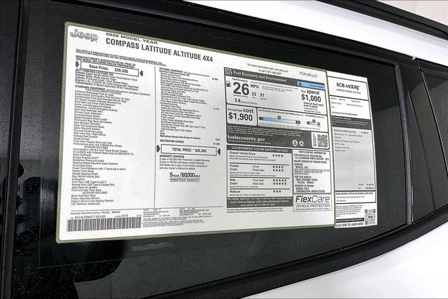 New 2026 Bright White Clear-Coat Exterior Paint Jeep Latitude image 13