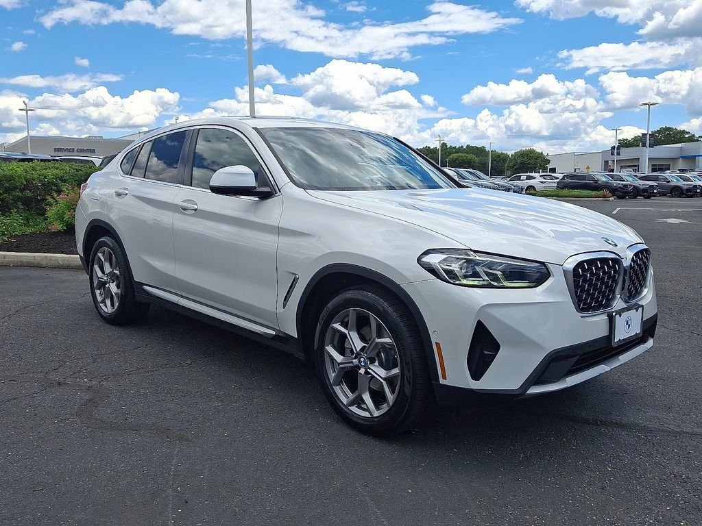 Certified Used 2023 White Metallic BMW xDrive30i image 3