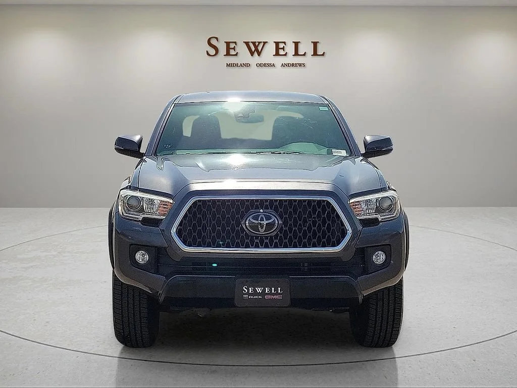 Used 2018 Gray Toyota SR image 8