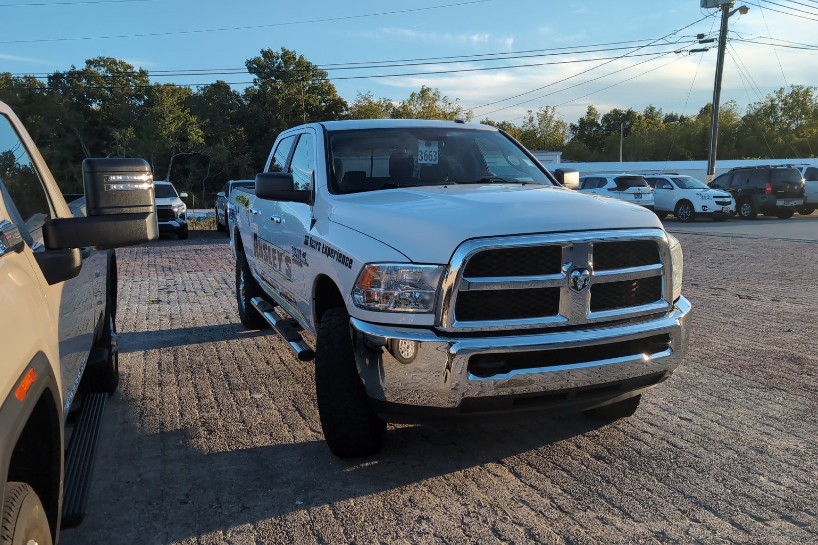 Used 2018 White Ram SLT image 2