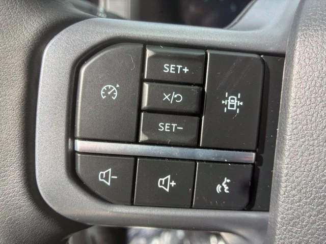 New 2026 Oxford White Ford XLT image 33