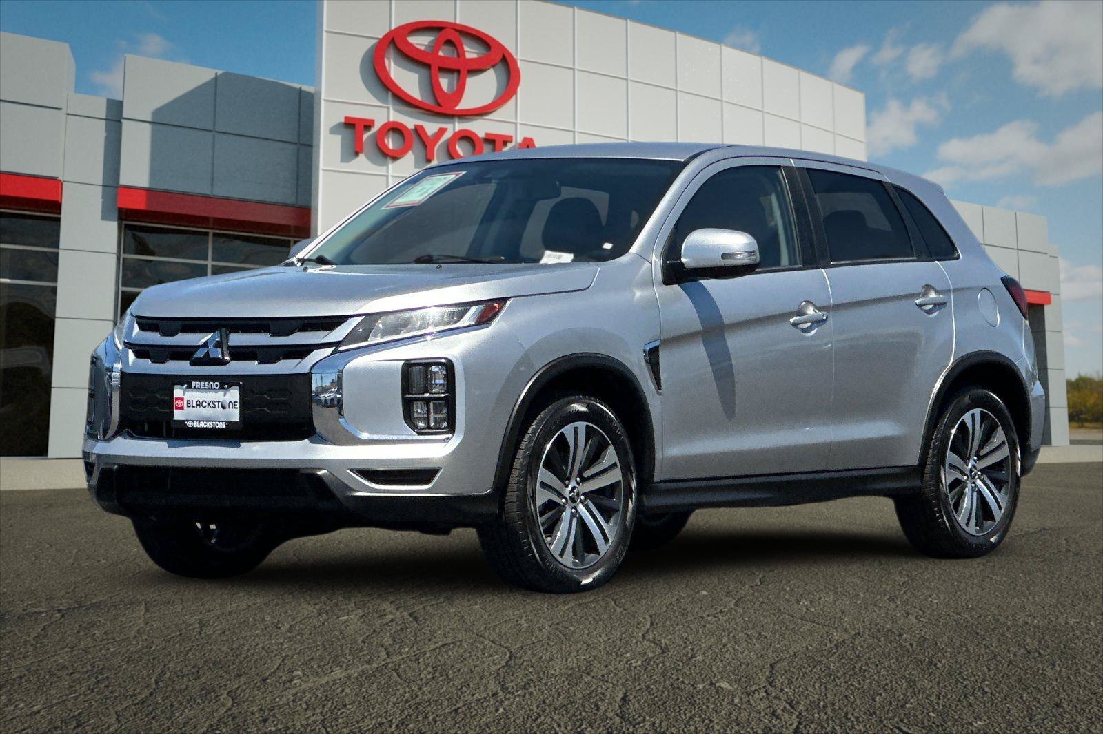 Used 2021 Alloy Silver Metallic Mitsubishi SE image 7
