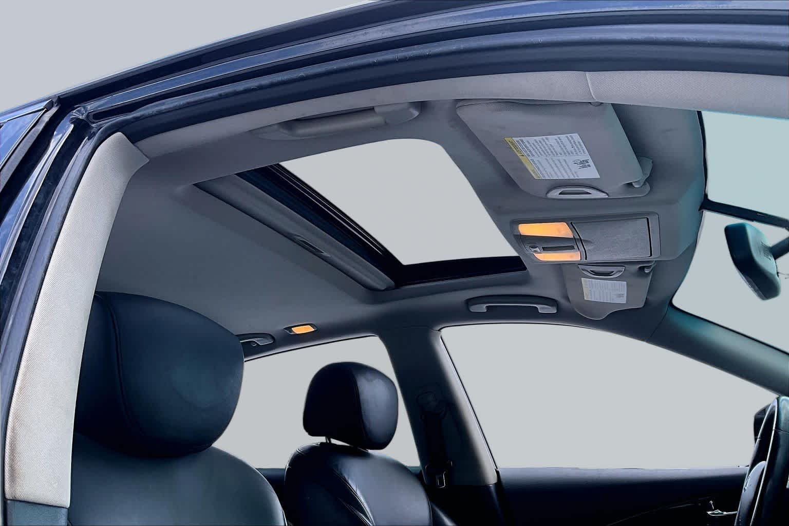 Used 2017 Black Obsidian INFINITI  image 13