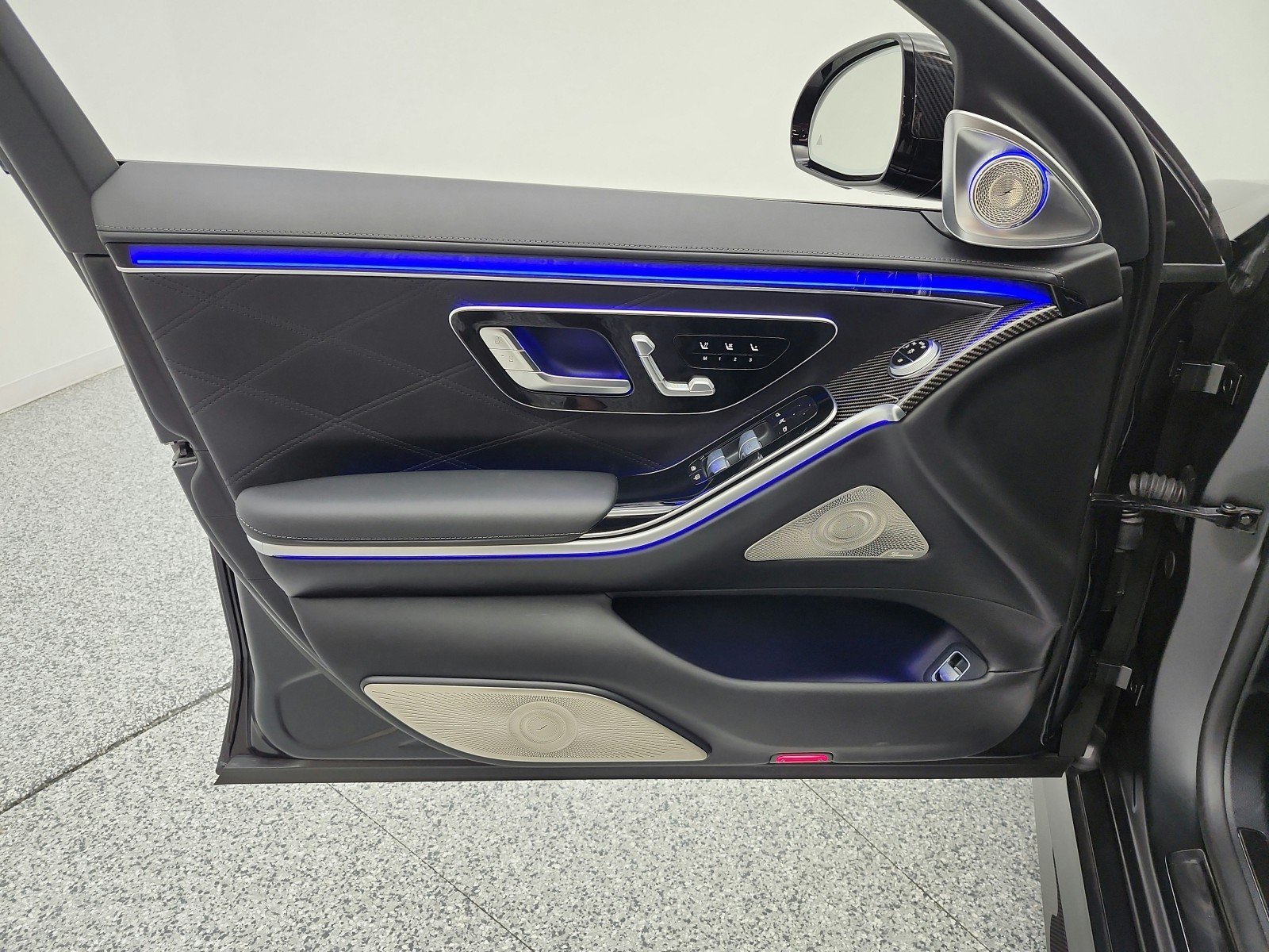 Used 2025 MANUFAKTUR Signature Night Black Magno Mercedes-Benz AMG® S 63 E 4MATIC Sedan image 12