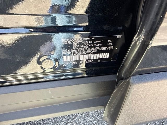 2025 Toyota RAV4 LE - Photo 33