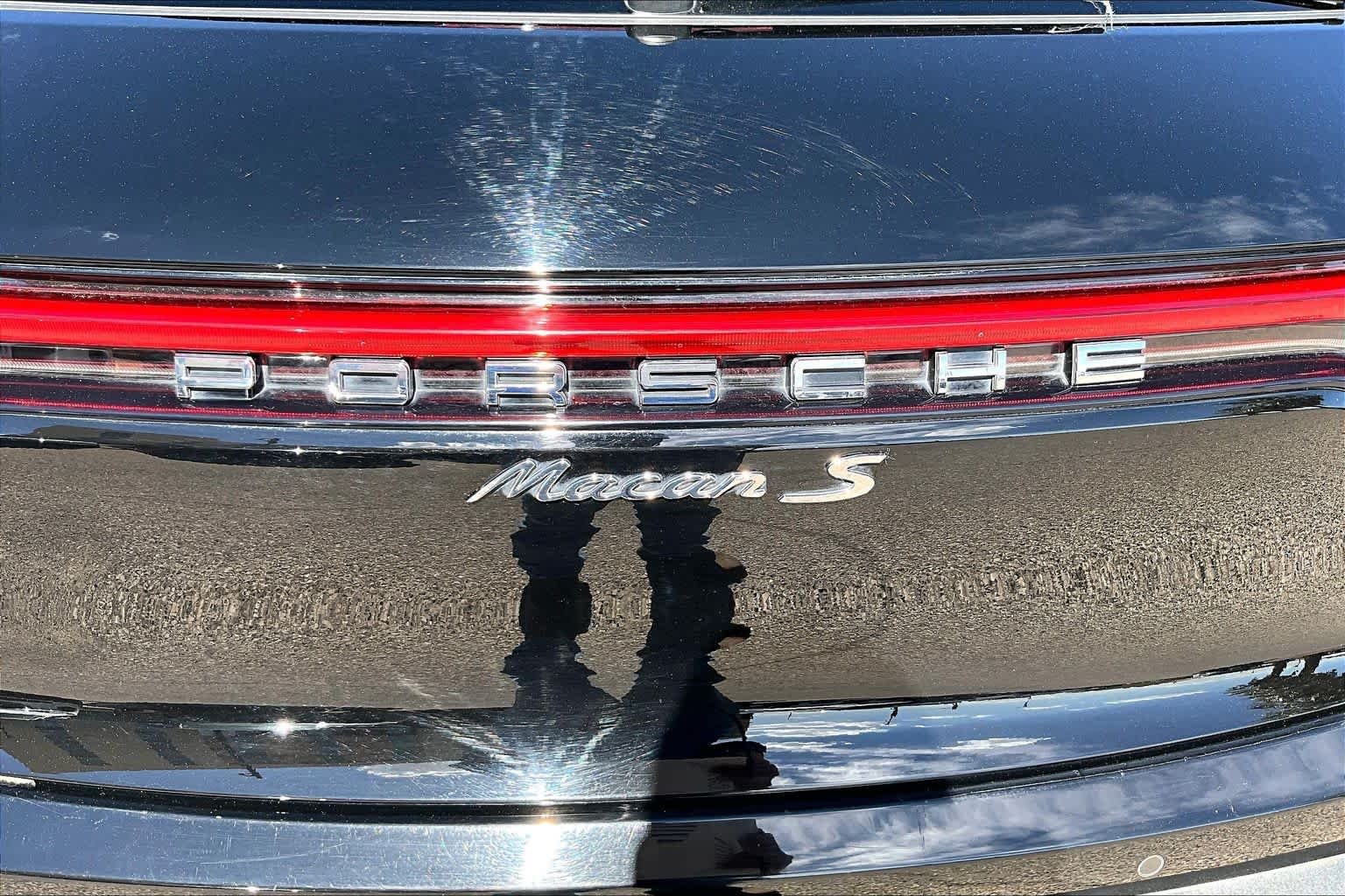 Used 2022 Black Porsche  image 9