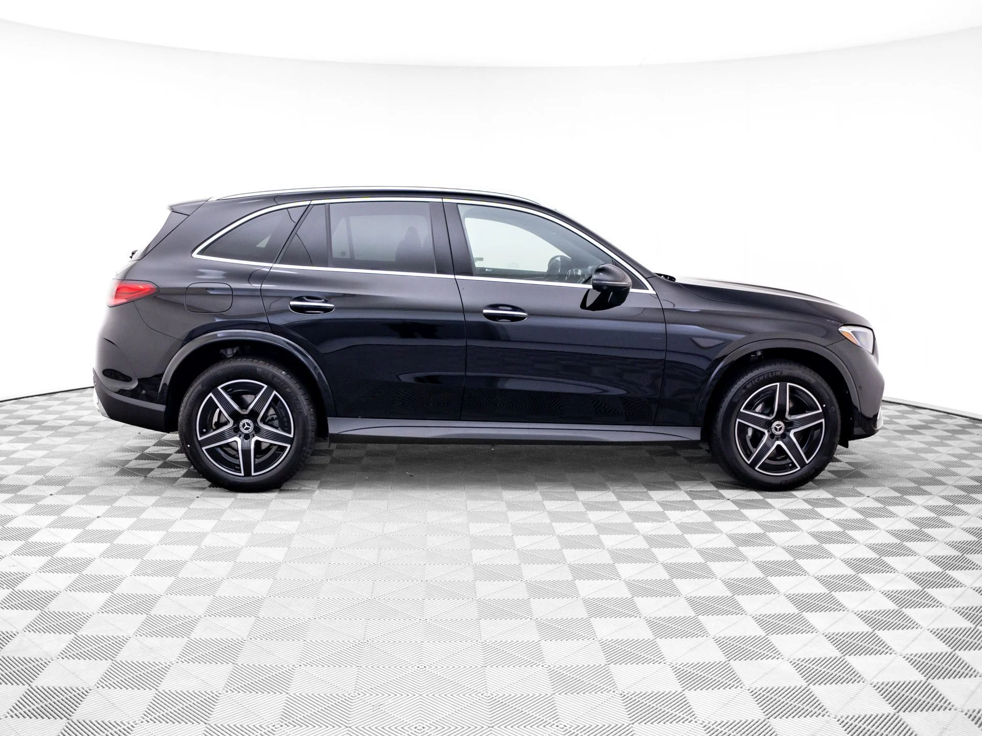 New 2026 Black Mercedes-Benz GLC 300 image 6