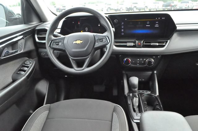 Used 2024 Mosaic Black Metallic Chevrolet LT image 17